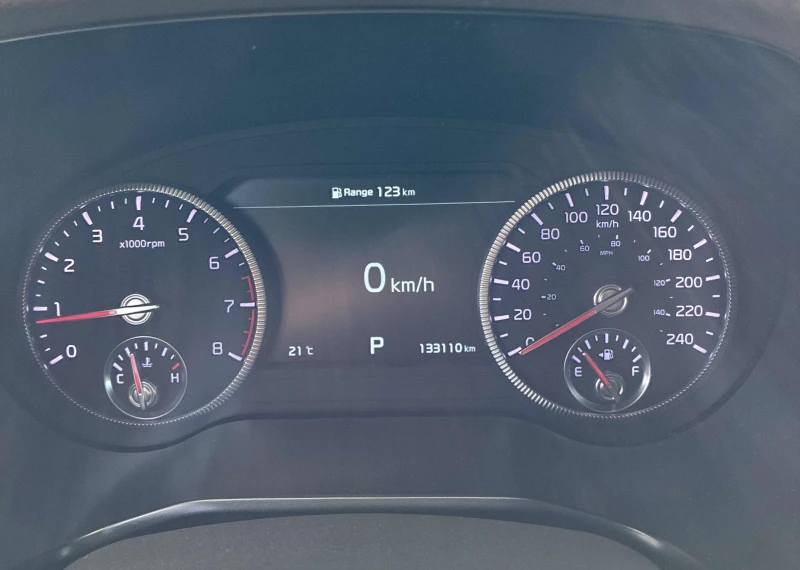 Kia Telluride 3.8, снимка 8 - Автомобили и джипове - 52749713