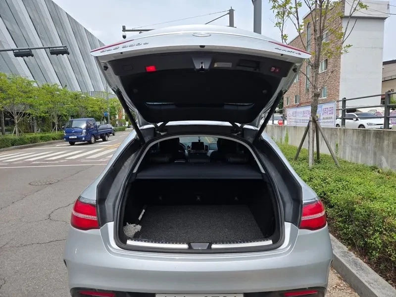 Mercedes-Benz GLE 350 D 4Matic Coupe FULL, снимка 10 - Автомобили и джипове - 55883376