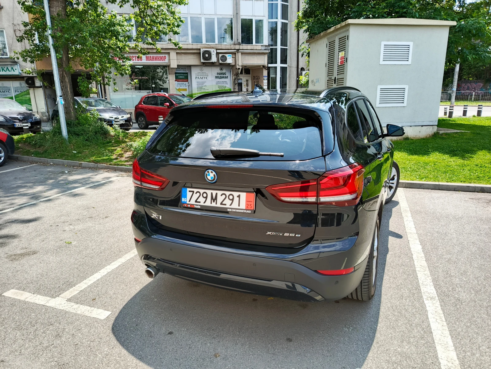BMW X1 X-Drive 25e - изображение 6