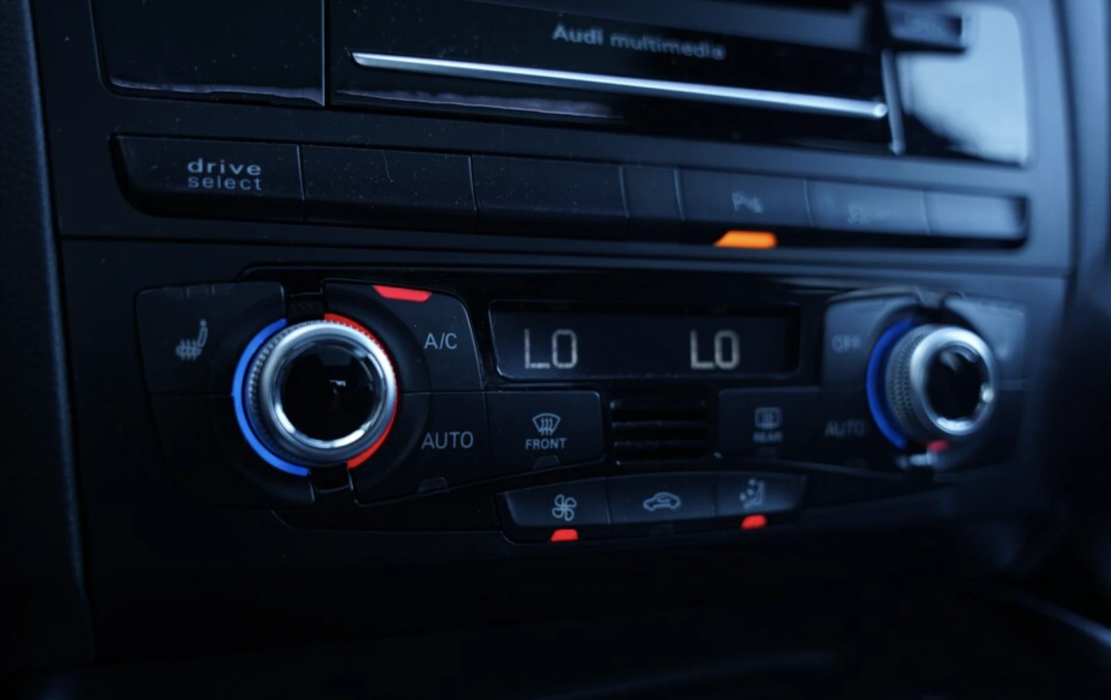 Audi SQ5 Quattro / TECHNIK | Mobile.bg   14