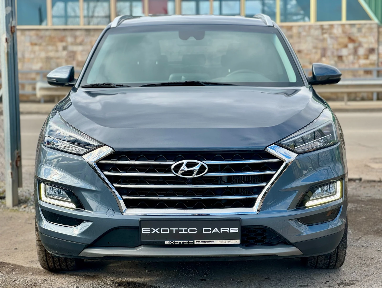 Hyundai Tucson 2.0 CRDi ! 2WD ! Premium ! - изображение 2