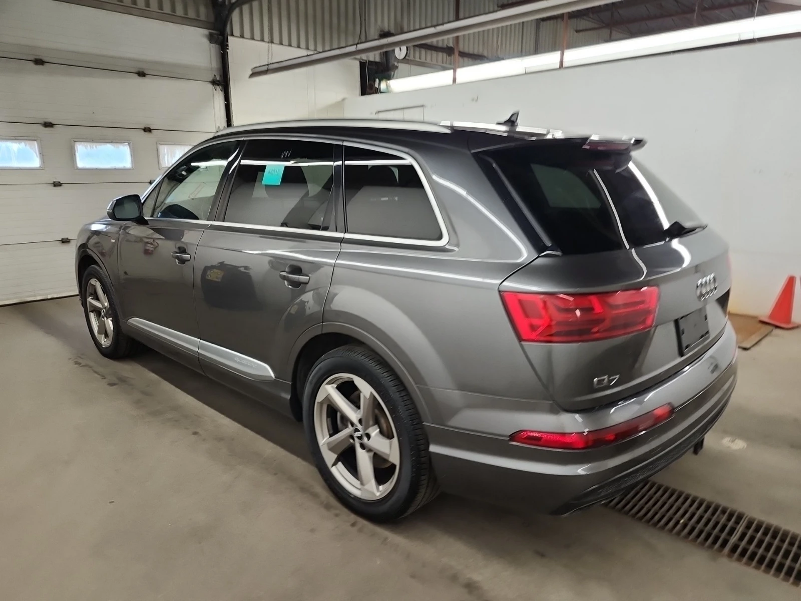 Audi Q7 PROGRESSIV * * 360 * * CARFAX * * ОБДУХВАНЕ * * , снимка 4 - Автомобили и джипове - 54900614