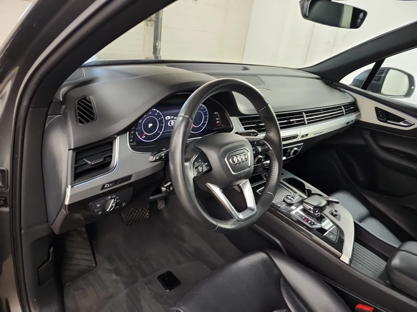 Audi Q7 PROGRESSIV * * 360 * * CARFAX * * ОБДУХВАНЕ * * , снимка 6 - Автомобили и джипове - 54900614
