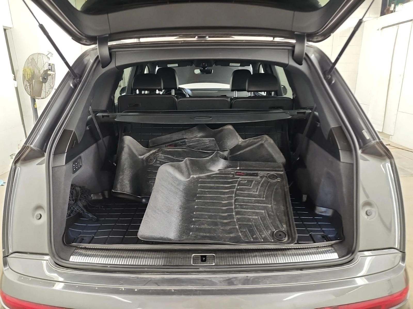 Audi Q7 PROGRESSIV * * 360 * * CARFAX * * ОБДУХВАНЕ * * , снимка 10 - Автомобили и джипове - 54900614