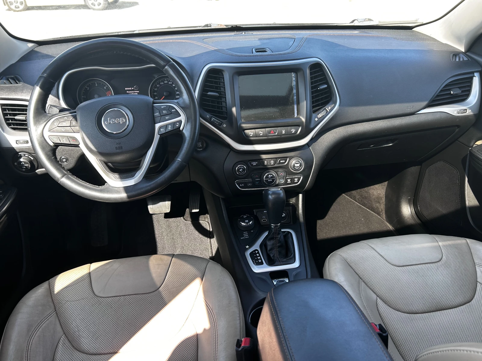 Jeep Cherokee 2.2 M-Jet 4x4, снимка 8 - Автомобили и джипове - 55537476