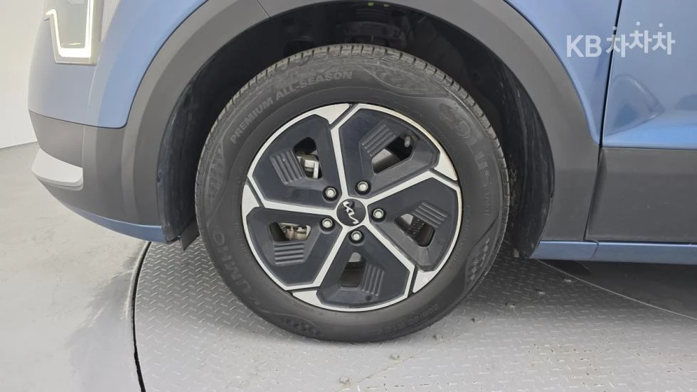 Kia Niro, снимка 6 - Автомобили и джипове - 55586548