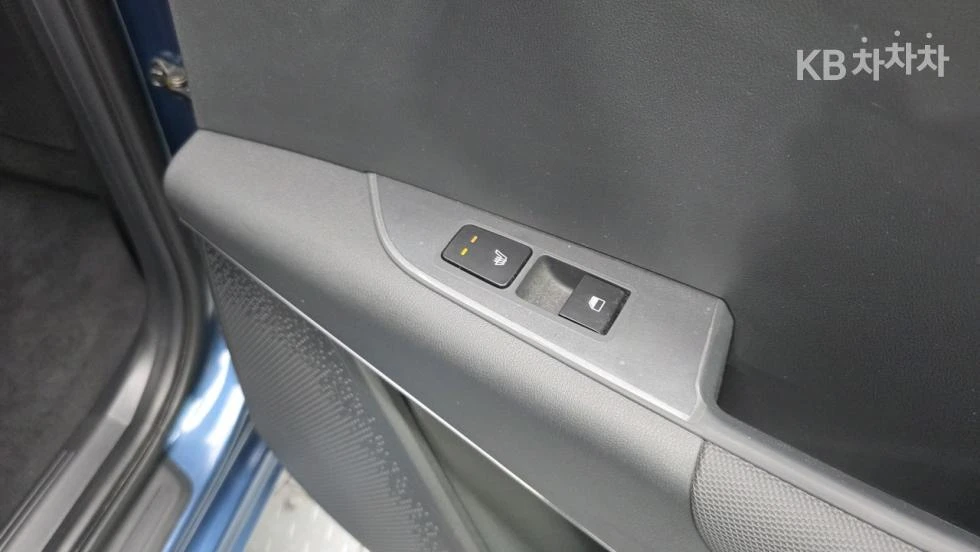 Kia Niro, снимка 12 - Автомобили и джипове - 55586548