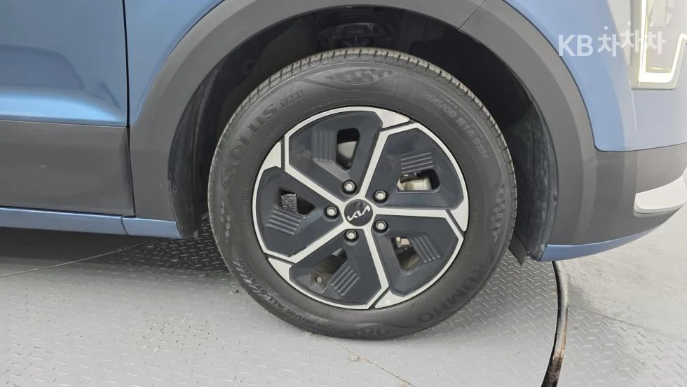 Kia Niro, снимка 9 - Автомобили и джипове - 55586548