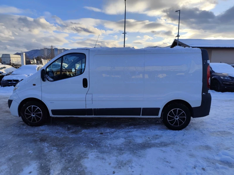 Opel Vivaro 2.0 дизел , снимка 11 - Бусове и автобуси - 53111218