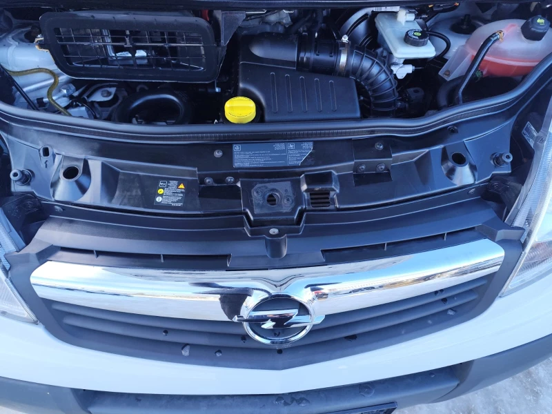 Opel Vivaro 2.0 дизел , снимка 15 - Бусове и автобуси - 53111218