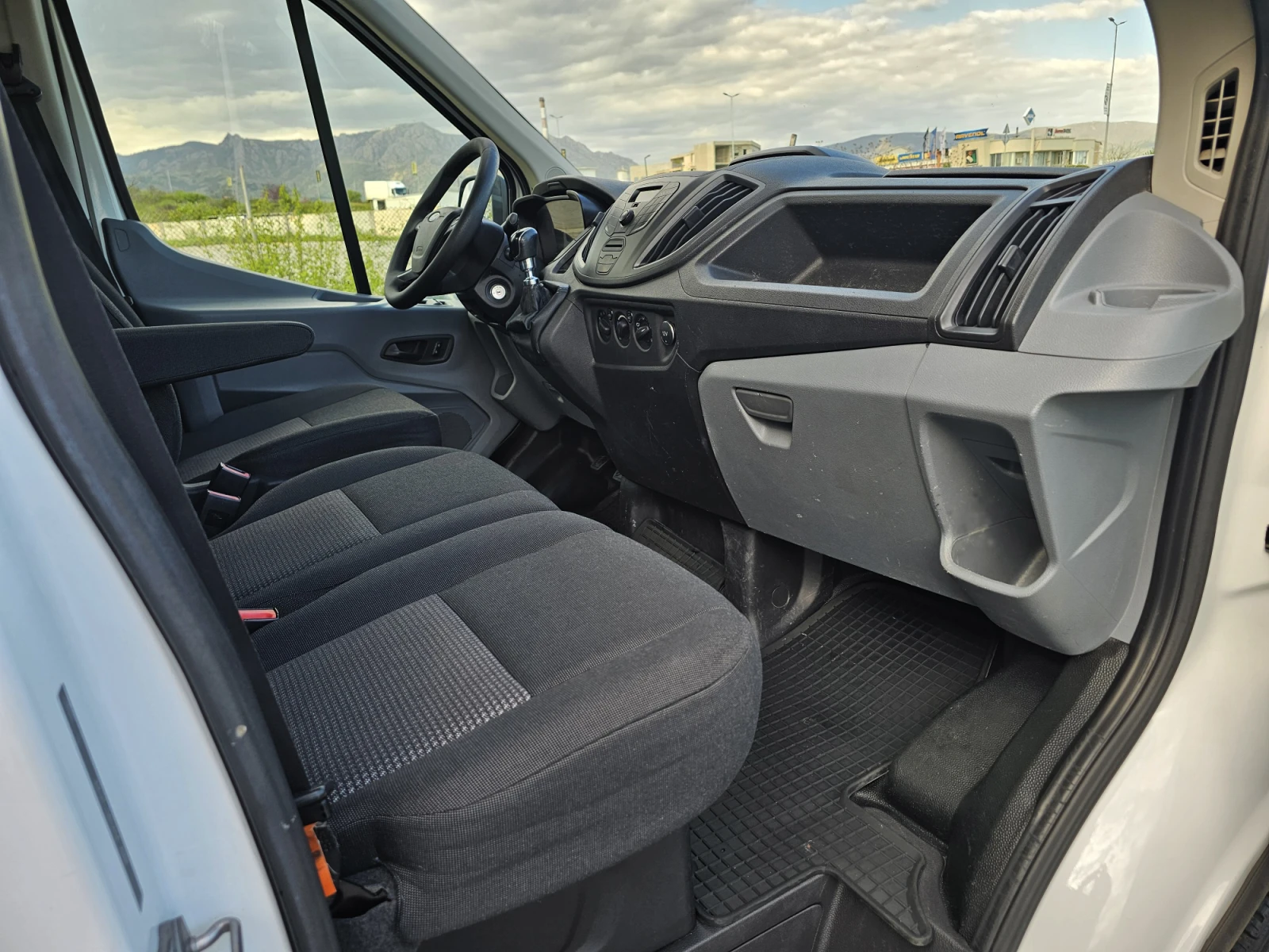 Ford Transit 2.2 TDCI, снимка 11 - Бусове и автобуси - 54313318