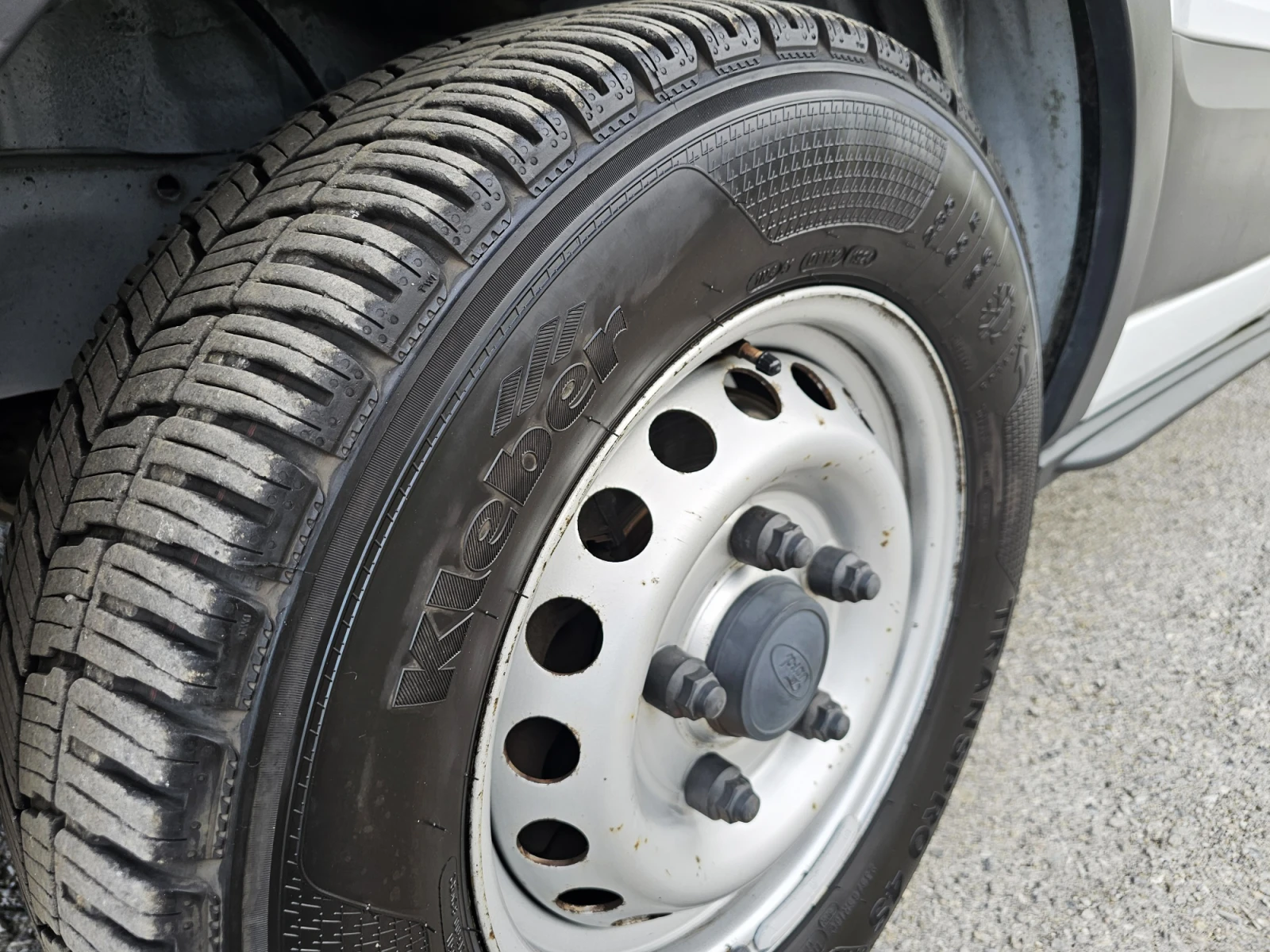 Ford Transit 2.2 TDCI, снимка 15 - Бусове и автобуси - 54313318