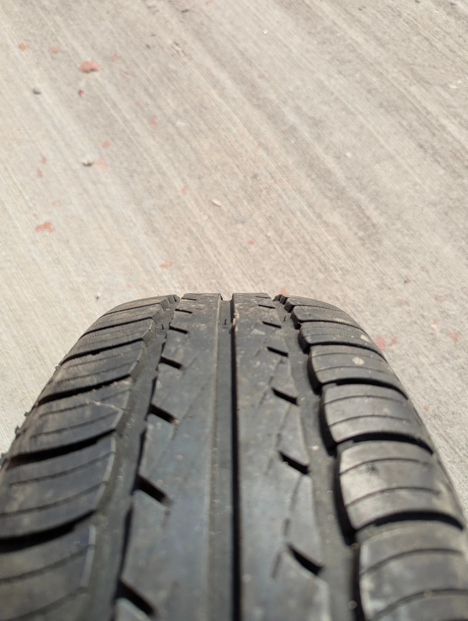 Гуми Летни 185/60R15, снимка 6 - Гуми и джанти - 55582727