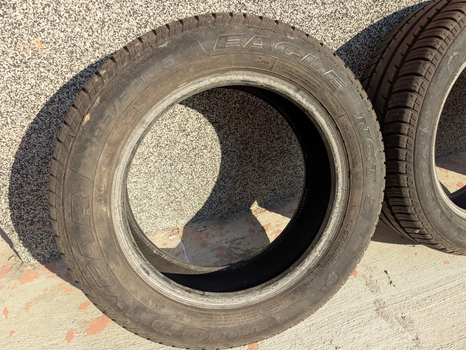Гуми Летни 185/60R15, снимка 2 - Гуми и джанти - 55582727