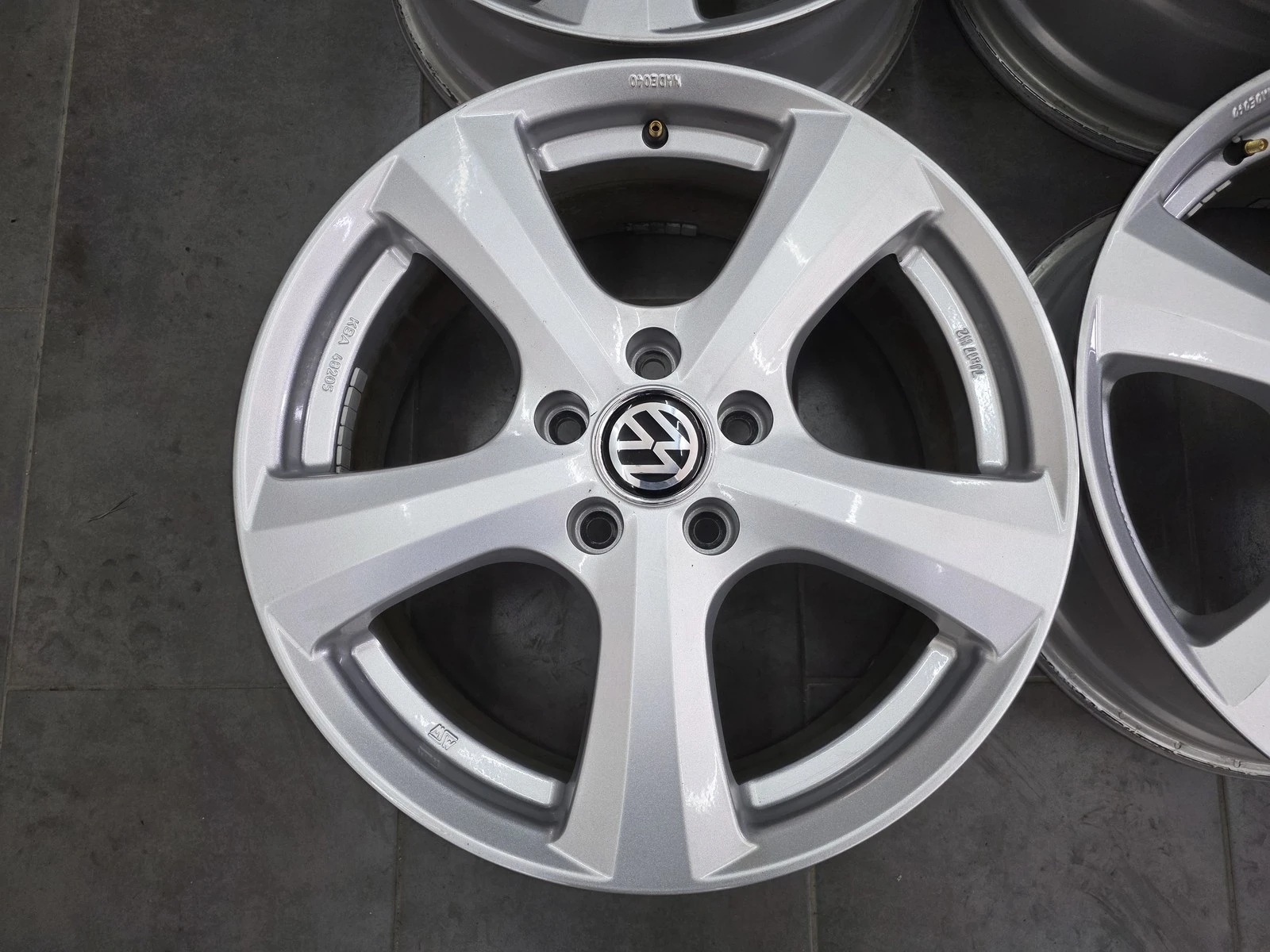 Джанти за VW, снимка 5 - Гуми и джанти - 56729916