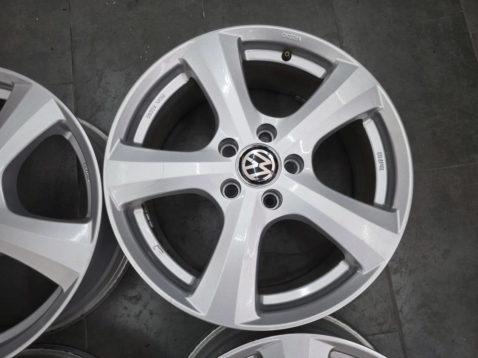 Джанти за VW, снимка 4 - Гуми и джанти - 56729916
