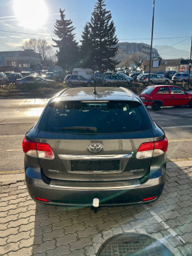 Toyota Avensis КАТО НОВА///Фейслифт///КСЕНОН/КАМЕРА///НАВИ//ПЕЧКА, снимка 8