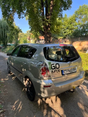 Обява за продажба на Toyota Corolla verso 2.0D4D ~4 300 лв. - изображение 4