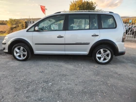 VW Touran TDI CROSS / АВТОМАТИК / 6+ 1 МЕСТА / НАВИГАЦИЯ - 10499 лв. / 5368.05 € - 28534981 8
