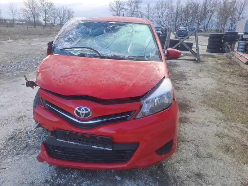 Toyota Yaris 1.3vvt-i, снимка 3 - Автомобили и джипове - 46560696