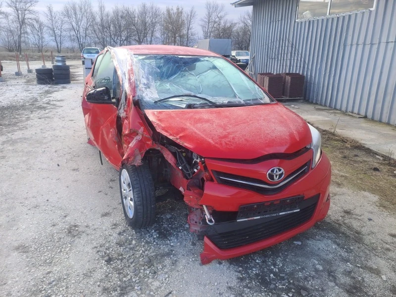 Toyota Yaris 1.3vvt-i, снимка 2 - Автомобили и джипове - 46560696