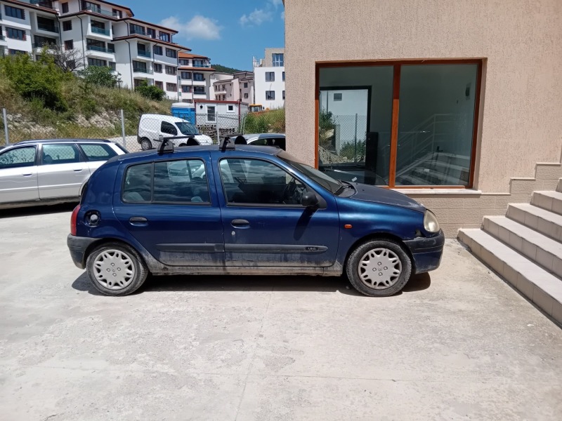 Renault Clio 1.9, снимка 2 - Автомобили и джипове - 46264285