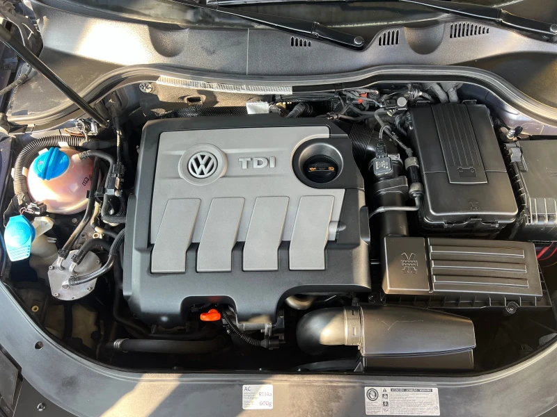 VW Passat 1.6 TDI 105ps, СОБСТВЕН ЛИЗИНГ / БАРТЕР, снимка 12 - Автомобили и джипове - 47795826