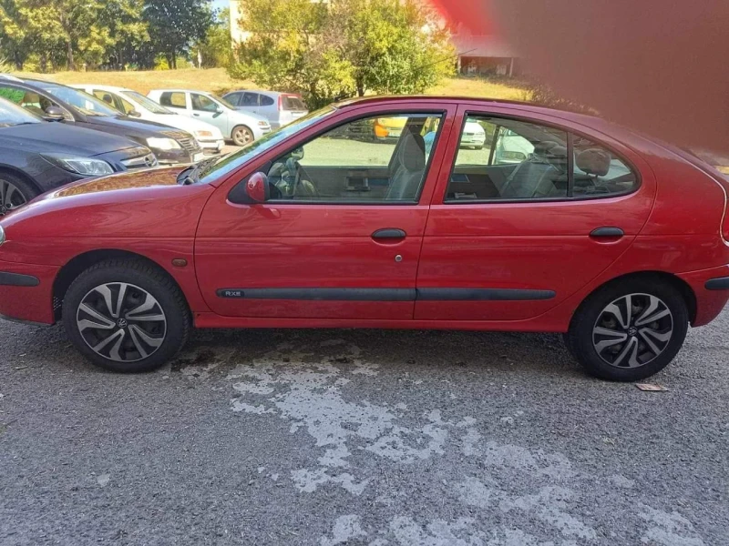 Renault Megane, снимка 2 - Автомобили и джипове - 48131210