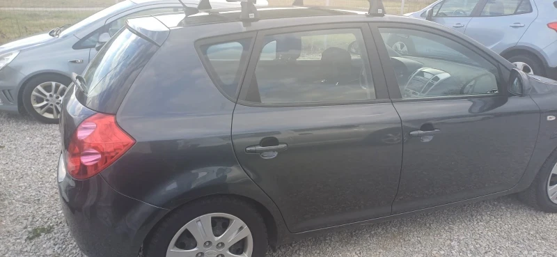 Kia Ceed 1.6 avtomatik, снимка 8 - Автомобили и джипове - 48141665