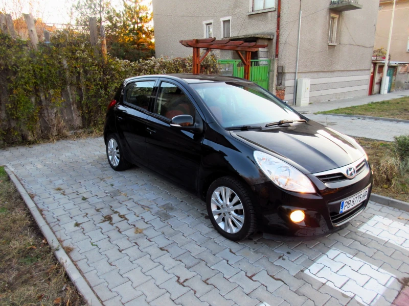 Hyundai I20 1.6 CRDI, снимка 7 - Автомобили и джипове - 48220912