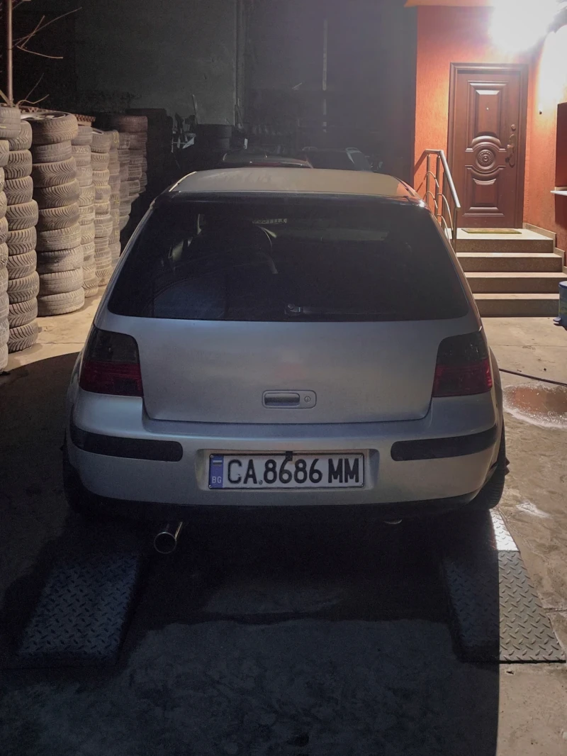 VW Golf, снимка 3 - Автомобили и джипове - 49179600