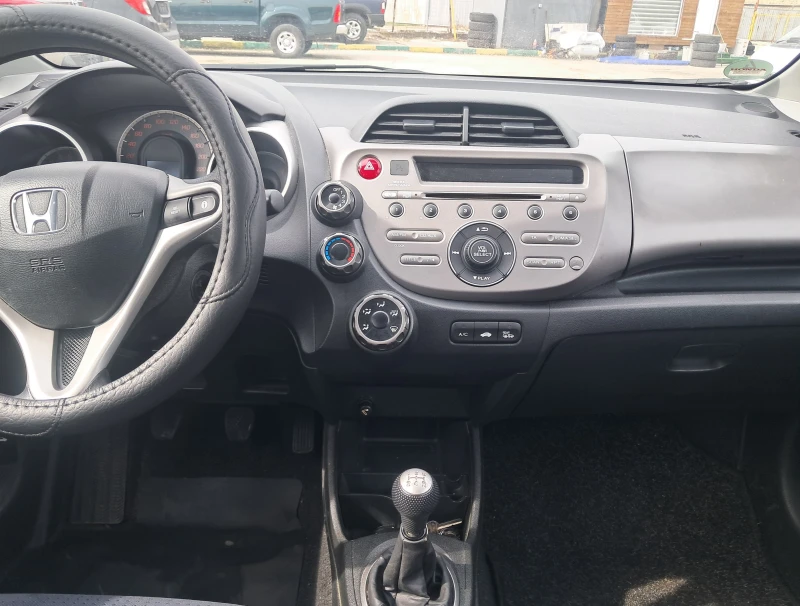 Honda Jazz, снимка 11 - Автомобили и джипове - 49488098