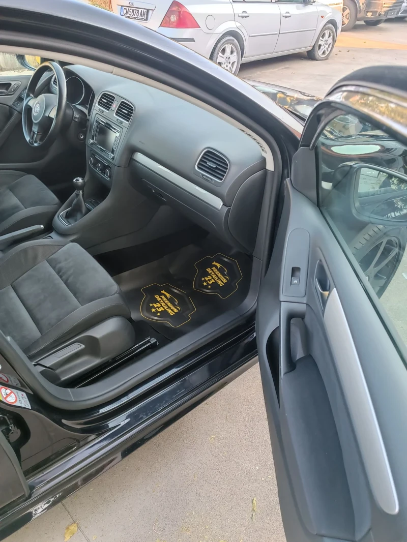 VW Golf 1.6 TDI R-LINE SPORT HiGHLINE, снимка 10 - Автомобили и джипове - 52996674