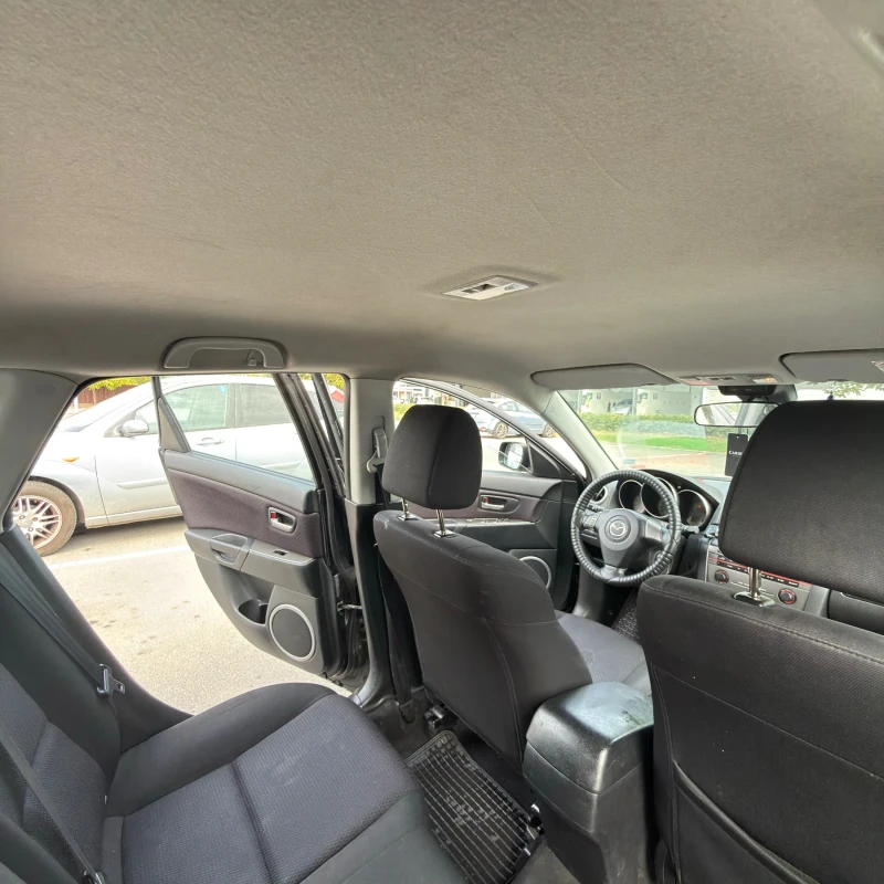 Mazda 3 1.6, снимка 10 - Автомобили и джипове - 52191626