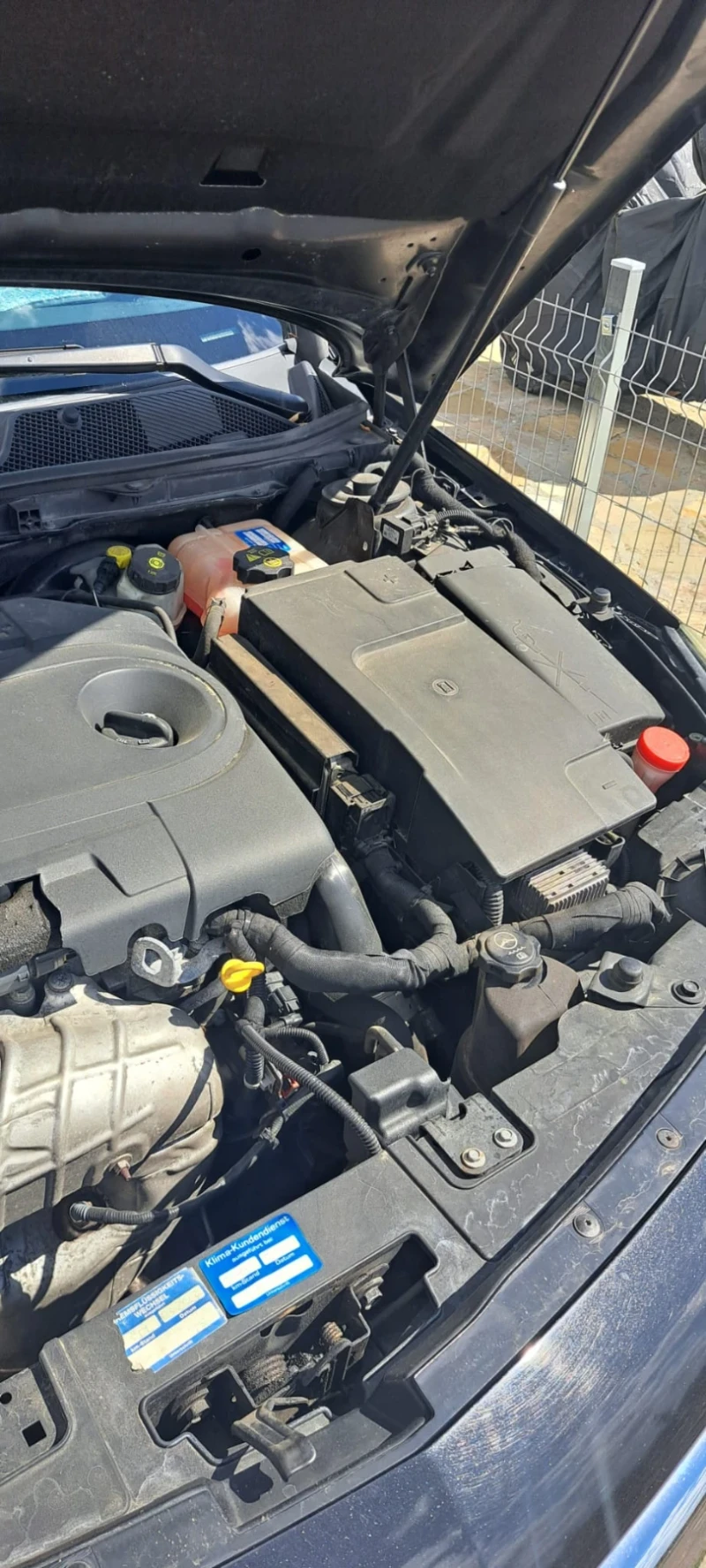 Opel Insignia Sport, снимка 17 - Автомобили и джипове - 52282110