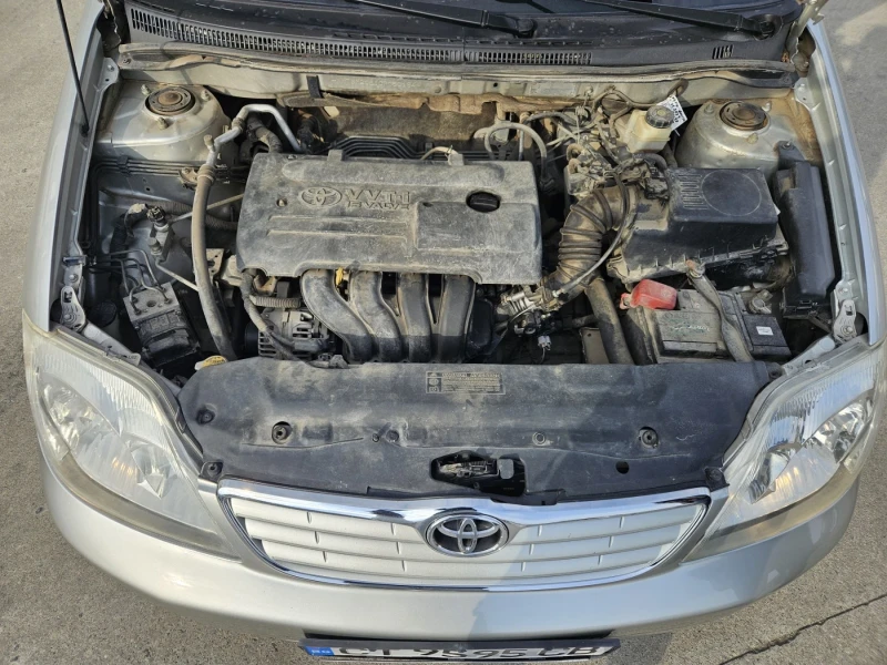 Toyota Corolla 1.4VVti седан, снимка 9 - Автомобили и джипове - 52293450