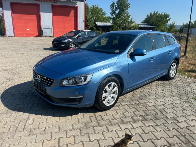 Volvo V60 1.6 D2, снимка 7 - Автомобили и джипове - 52803754