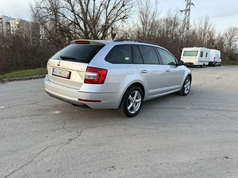 Skoda Octavia 2.0TDI 4x4 Facelift, снимка 4 - Автомобили и джипове - 52850448