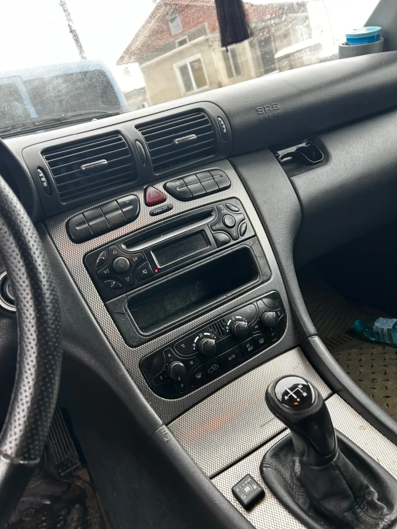 Mercedes-Benz C 230 Compressor Газ/Бензин , снимка 8 - Автомобили и джипове - 53362296