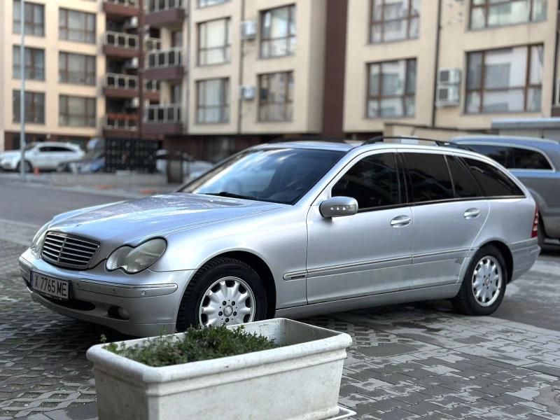 Mercedes-Benz C 180 Elegance, снимка 3 - Автомобили и джипове - 53398484