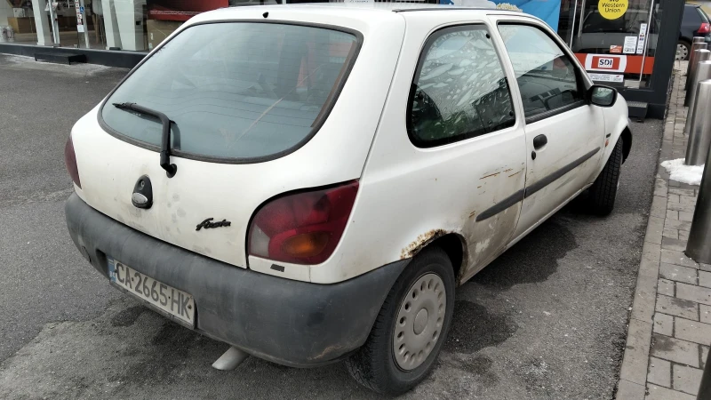 Ford Fiesta 1.3 efi, снимка 3 - Автомобили и джипове - 53592513