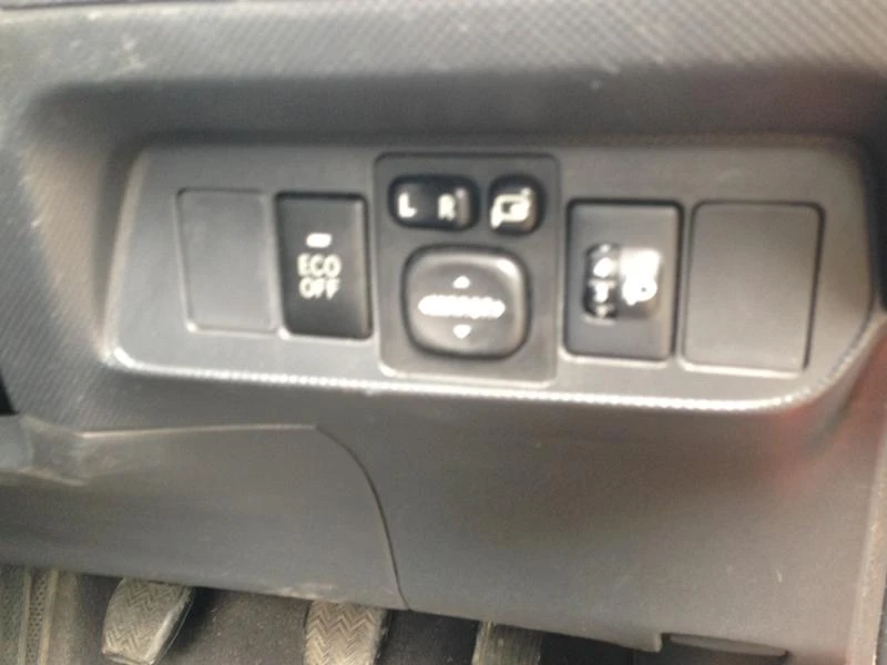 Toyota Auris 1.3 vvt-i 99кс. 6 скорости | Mobile.bg — изображение 14