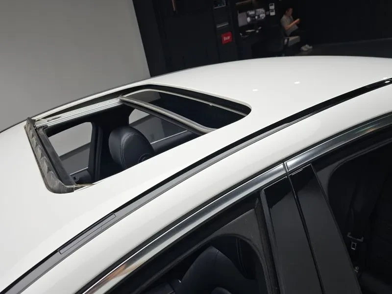 Mercedes-Benz C 350 E , снимка 15 - Автомобили и джипове - 55717176
