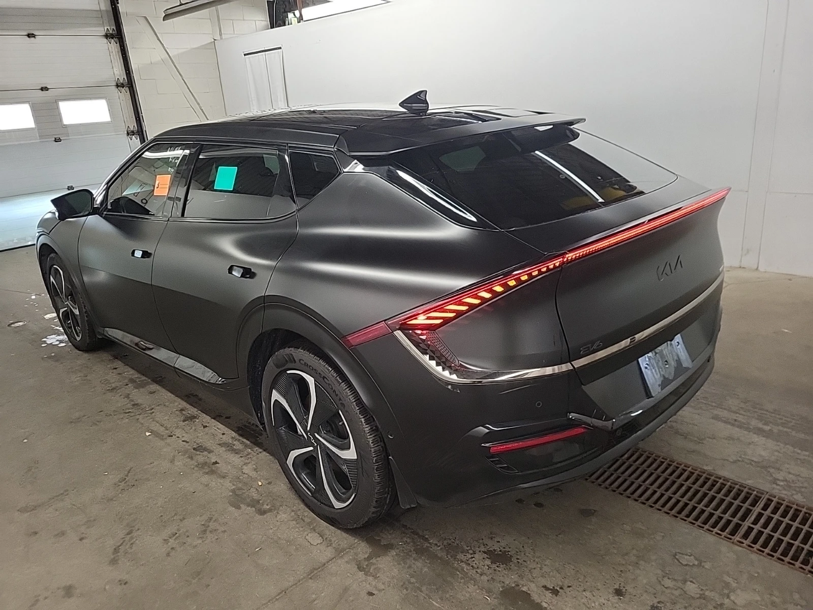 Kia EV6 * LONG RANGE W/GT-LINE PKG 1* * АвтоКредит*  - изображение 4