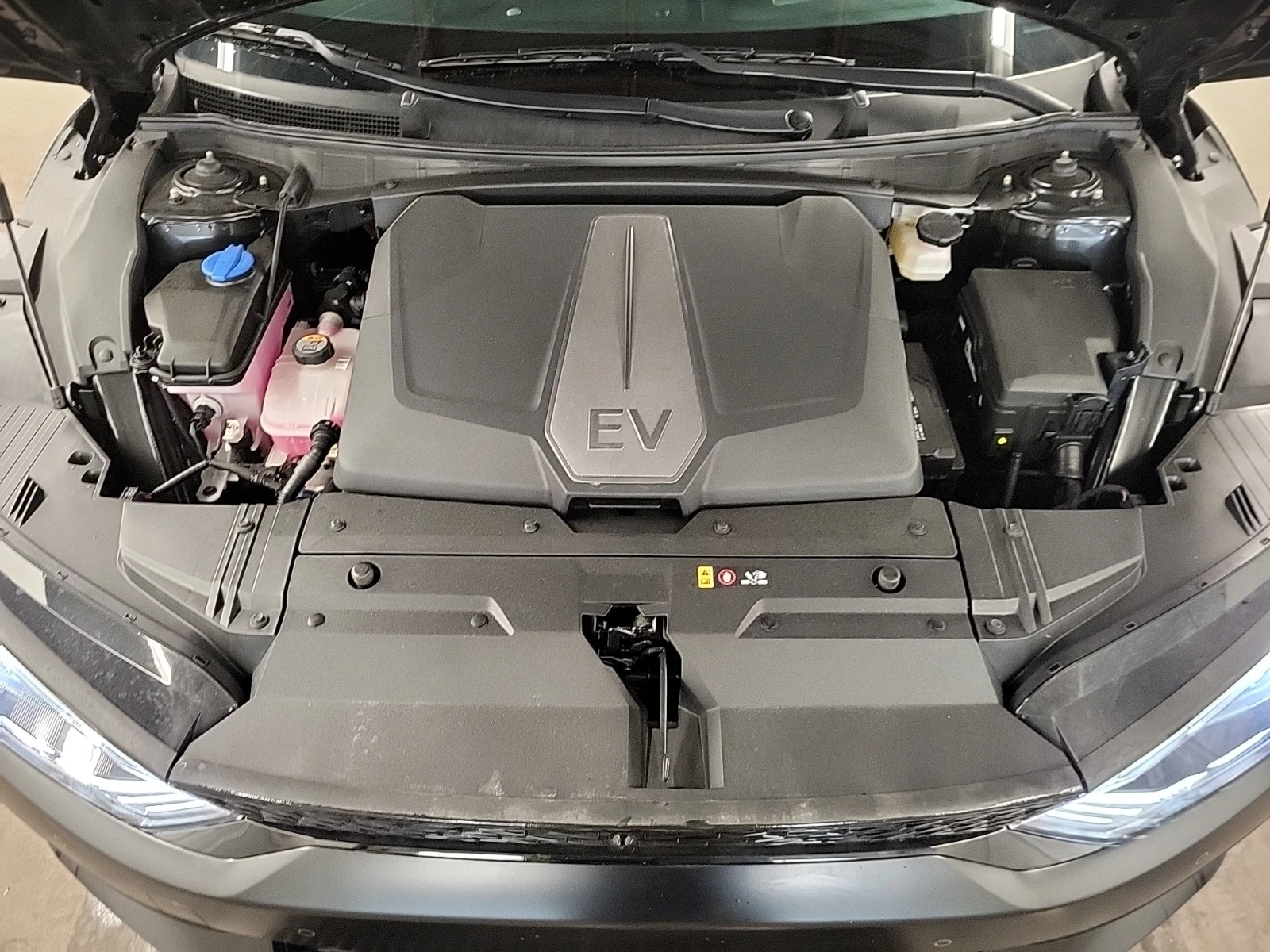 Kia EV6 * LONG RANGE W/GT-LINE PKG 1* * АвтоКредит*  - изображение 8