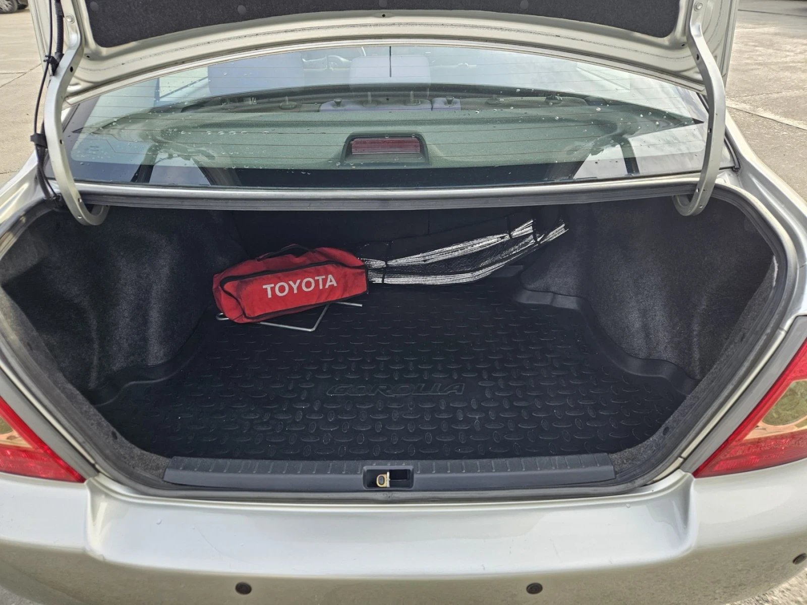 Toyota Corolla 1.4VVti седан - изображение 7