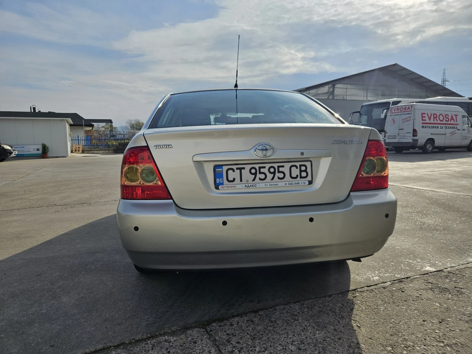 Toyota Corolla 1.4VVti седан - изображение 5