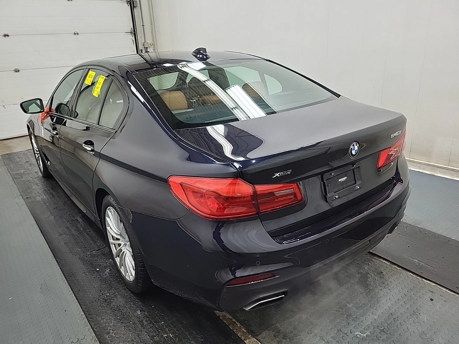 BMW 540 M PACK * * CARFAX * * АВТО КРЕДИТ * *  - изображение 4