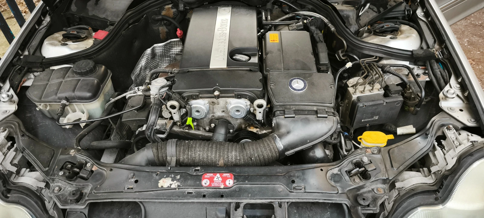 Mercedes-Benz C 180 Elegance, снимка 9 - Автомобили и джипове - 53853854