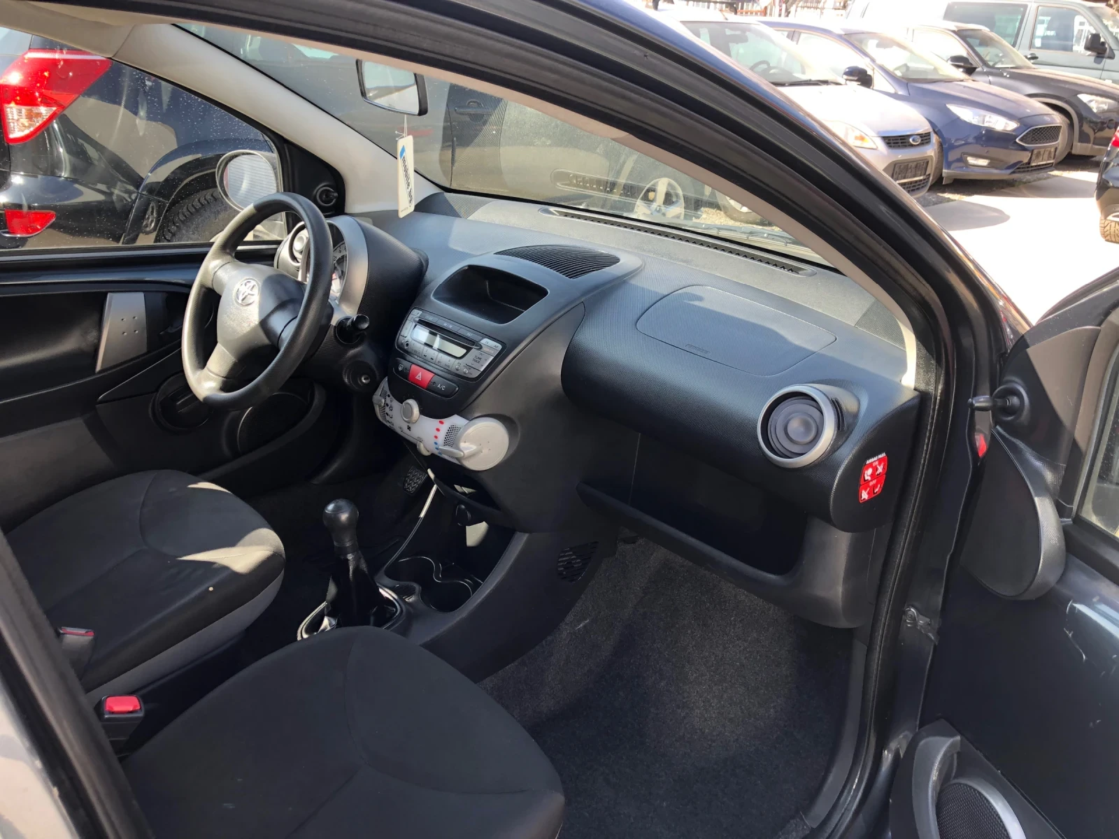 Toyota Aygo, снимка 9 - Автомобили и джипове - 53836585